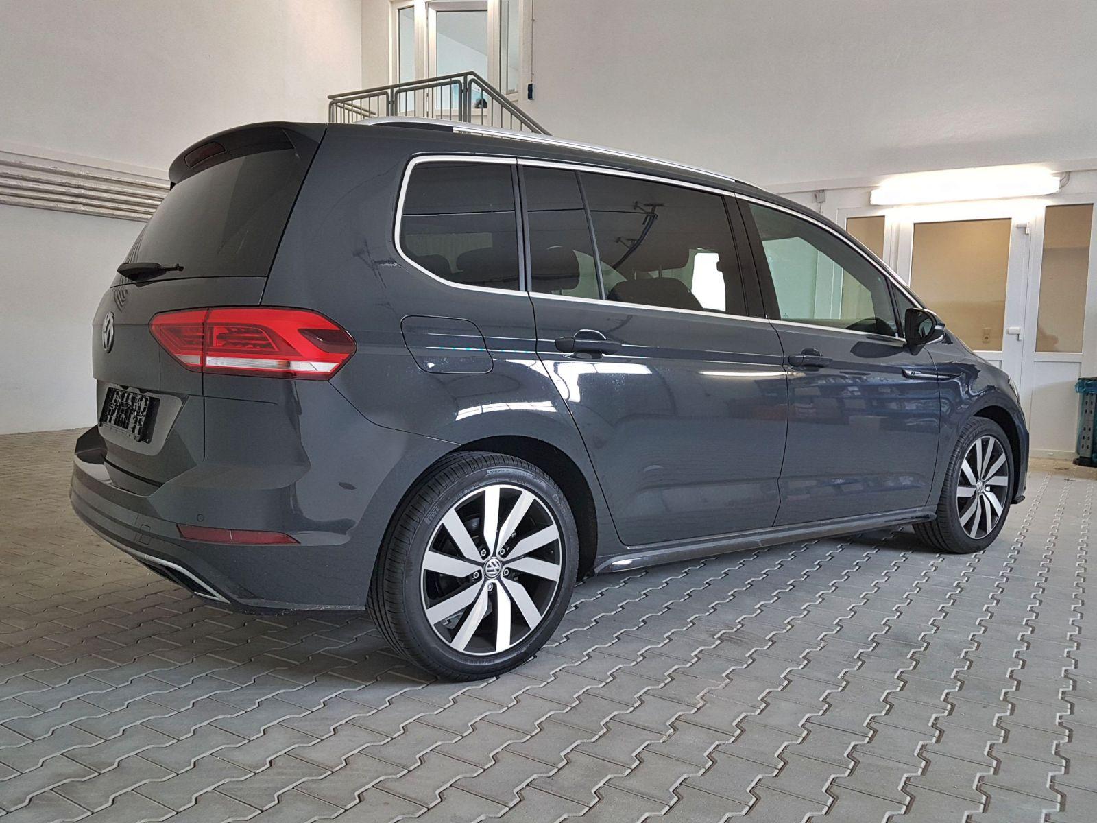 Volkswagen Touran RLine 7Sitze 2019 Automobile Krämer